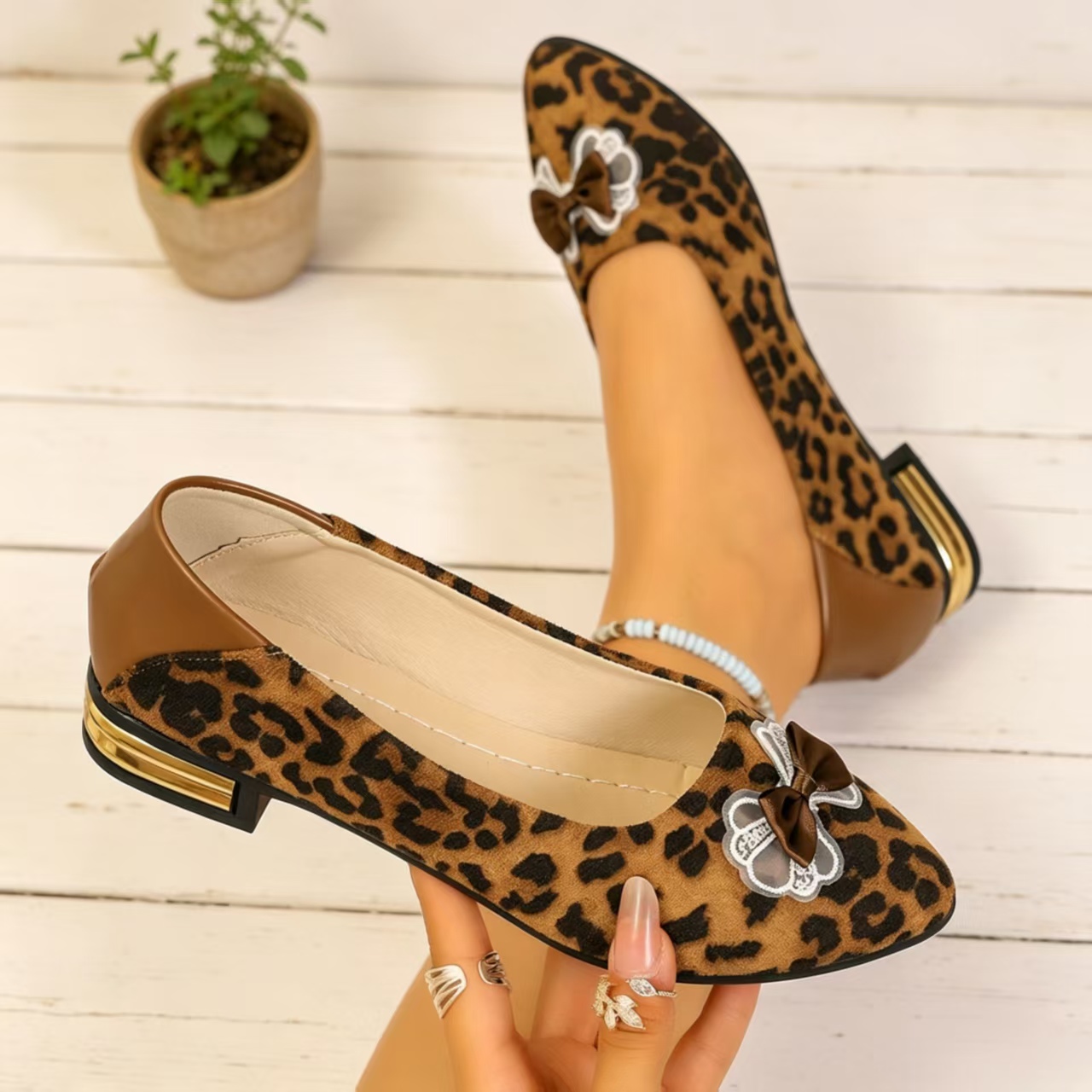 Women'S Fashion Shoes - Sonbahar Modası Sivri Burunlu Düşük Blok